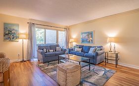 1686 Bluff Villas Renovated Sleeps 8 Walk To Salty Dog Sea Pines