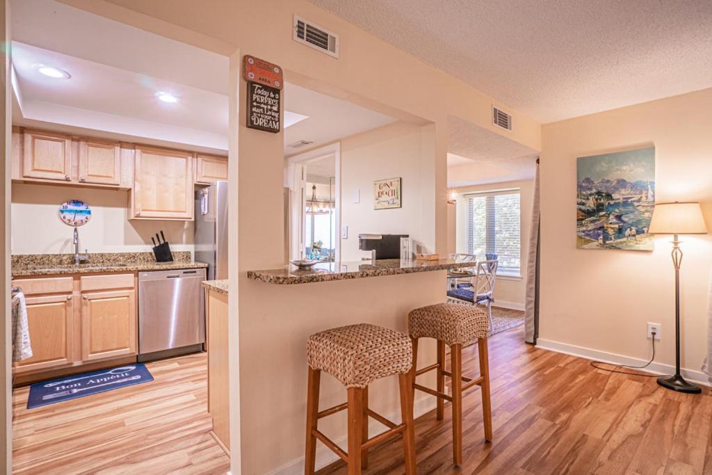 1686 Bluff Villas Renovated Sleeps 8 Walk To Salty Dog Sea Pines Hilton Head Island Exterior photo