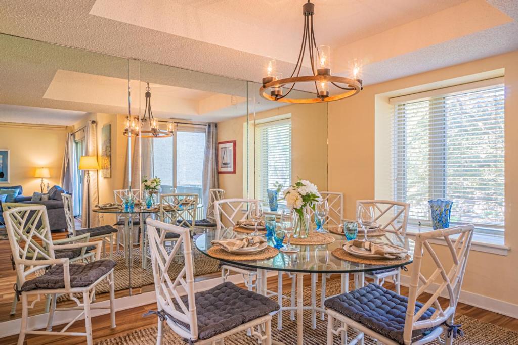 1686 Bluff Villas Renovated Sleeps 8 Walk To Salty Dog Sea Pines Hilton Head Island Exterior photo