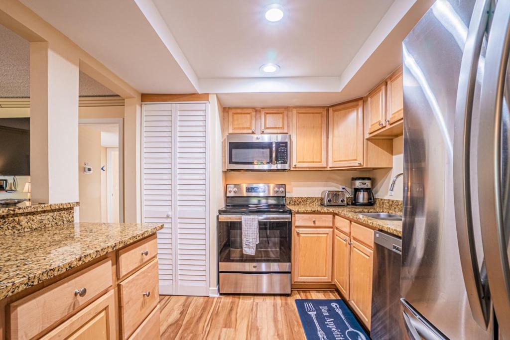 1686 Bluff Villas Renovated Sleeps 8 Walk To Salty Dog Sea Pines Hilton Head Island Exterior photo