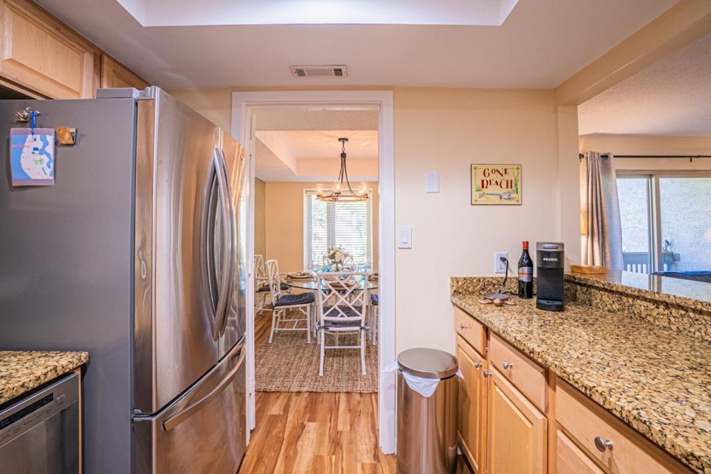 1686 Bluff Villas Renovated Sleeps 8 Walk To Salty Dog Sea Pines Hilton Head Island Exterior photo